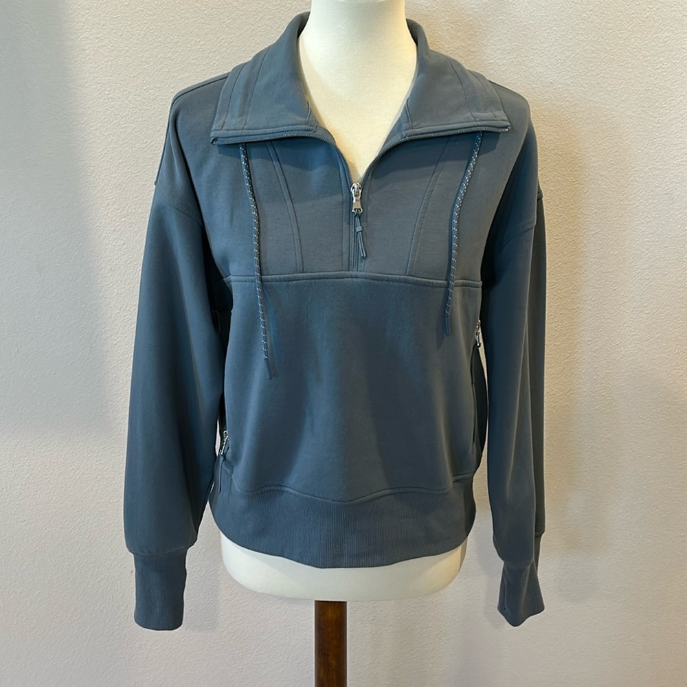 ✅ CLOSET CLOSING SOON Old Navy Blue Quarter-Zip Sweatshirt